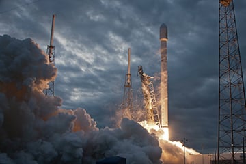 spacex-yJv97tE7GDM-unsplash copy